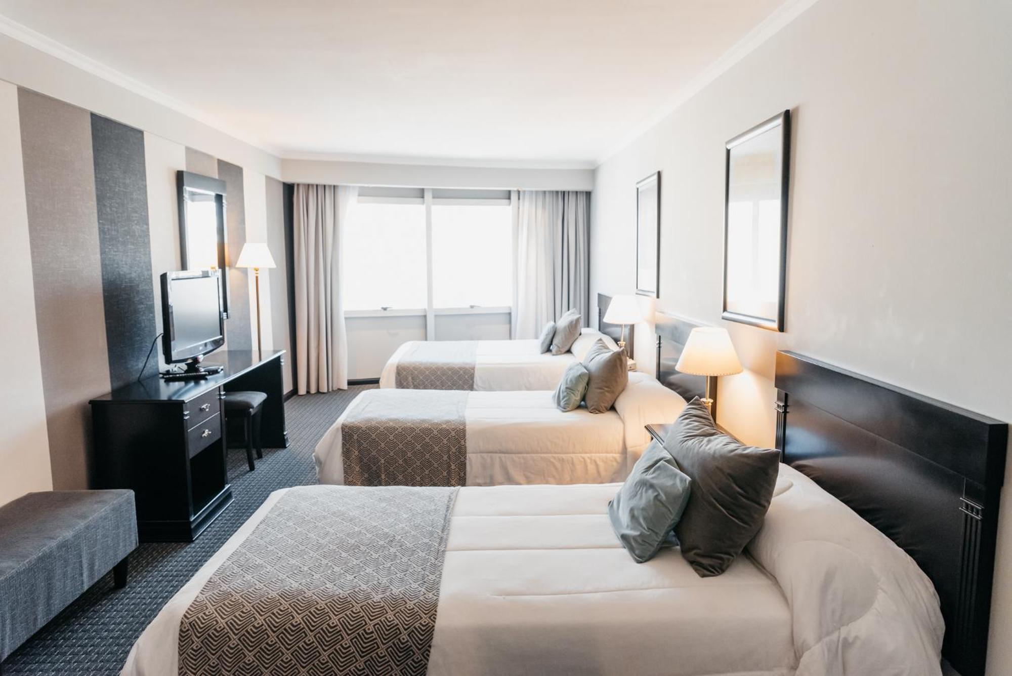Plaza Real Suites Hotel Rosario Bagian luar foto