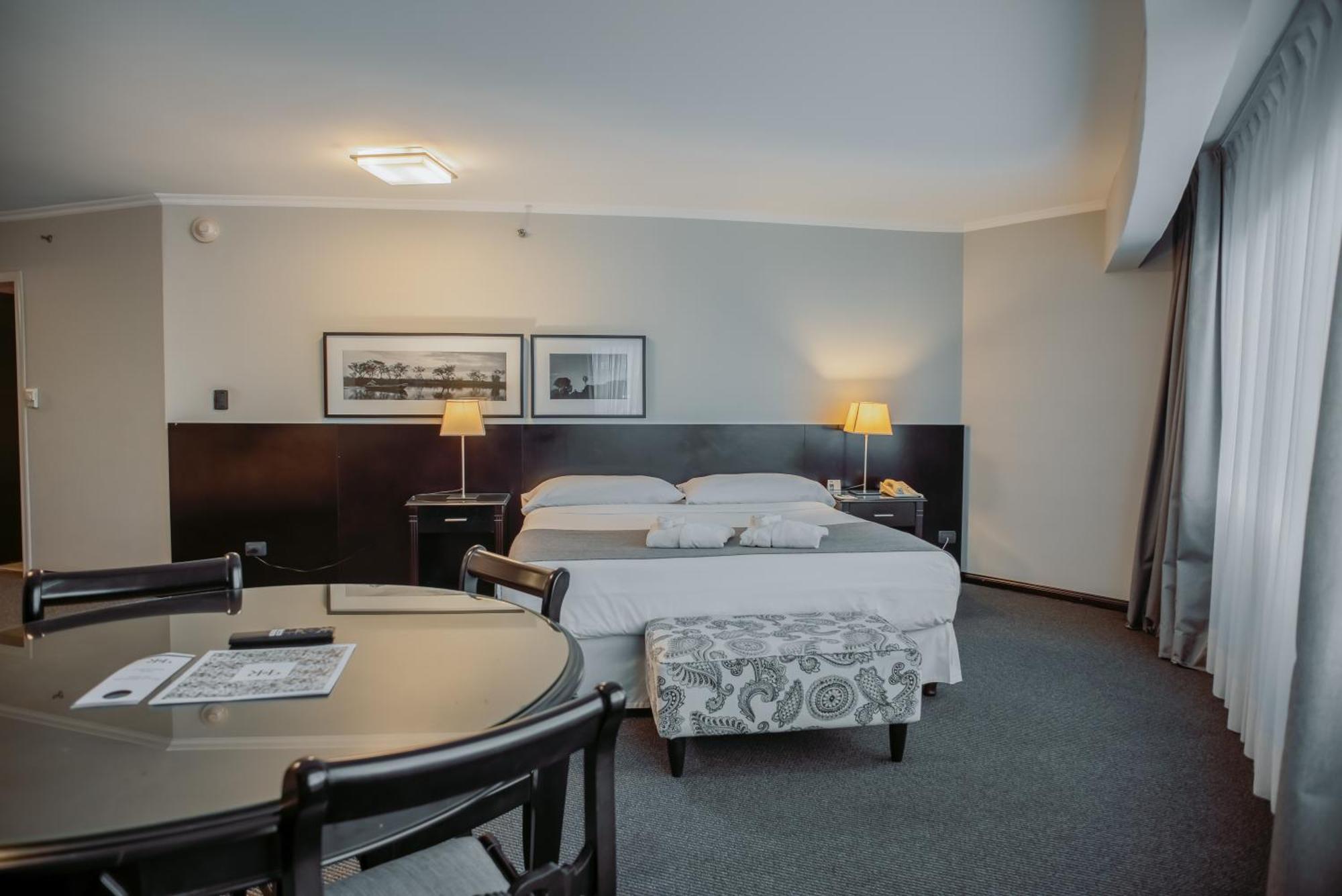 Plaza Real Suites Hotel Rosario Bagian luar foto